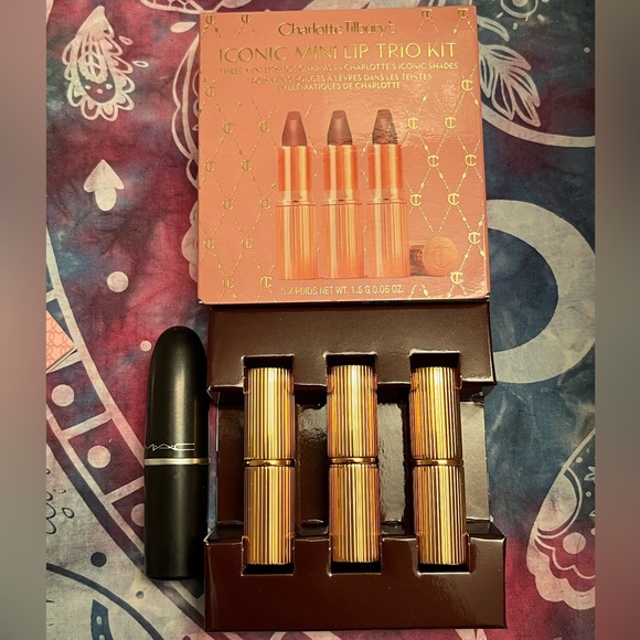 ❣️LAST BNIB Charlotte Tilbury Iconic Mini Lipstick Set AVAILABLE❣️ - Picture 3 of 3